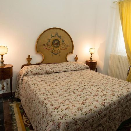 דירות מריטימה La Casa Nel Vico מראה חיצוני תמונה